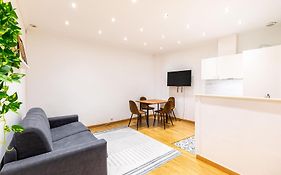 Guestready - Lovely Parisian Apartment For 4Pax.